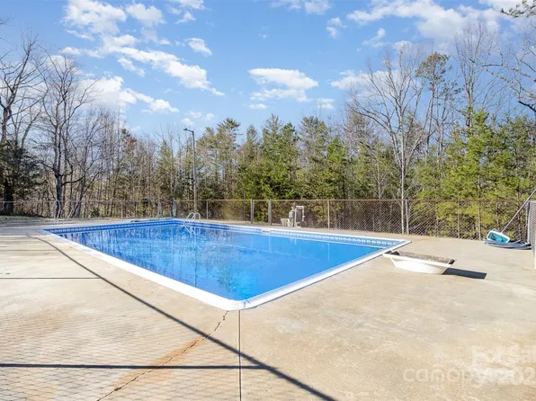6200 George Hildebran School Rd, Hickory, NC 28602