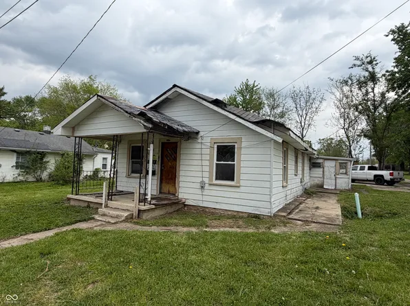1206 E 37th St, Anderson, IN 46013