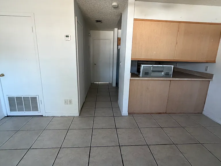 1 Lake Villa Way — Photo 6
