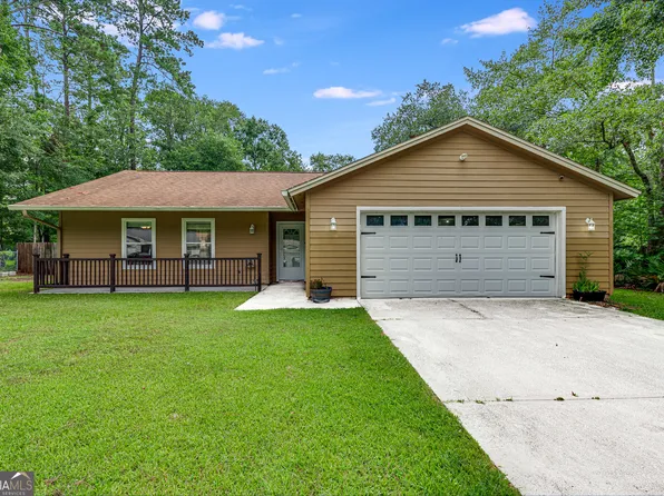 102 Creekwood Ln, Kingsland, GA 31548