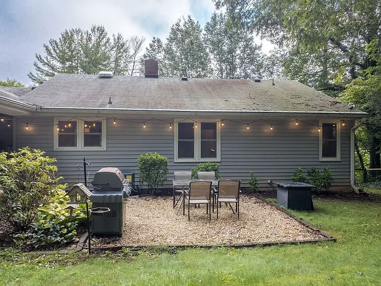 39 Reese Rd — Photo 20