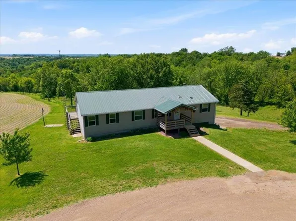 874 Rock Cut Rd, Hazel Green, WI 53811