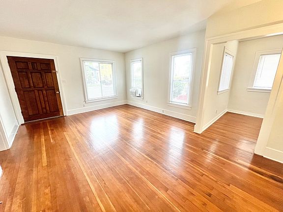 5th image of 334 Argonne Ave