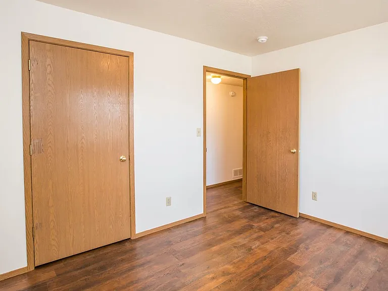 105 Pullman Ct — Photo 11