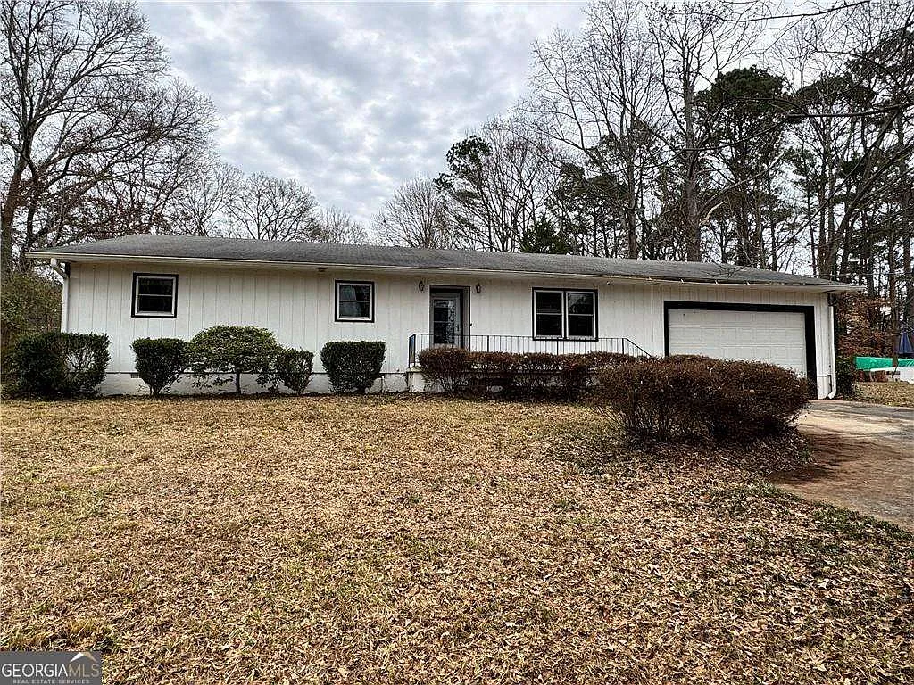 6174 Lower Dixie Lake Rd photo 1