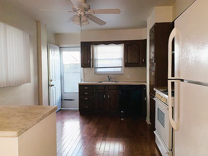 2529 S Mole St — Photo 4