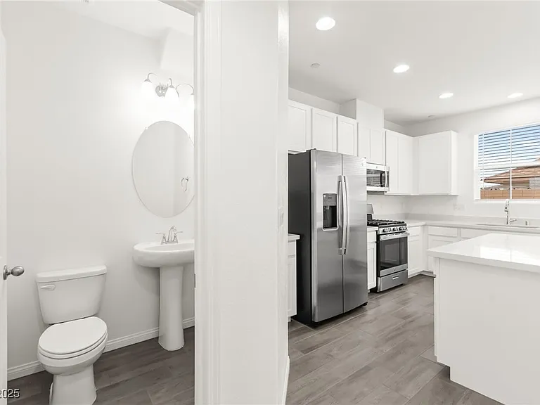 10146 Gabby Glen St — Photo 8