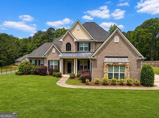 125 Trustin Lake Dr, Fayetteville, GA 30214