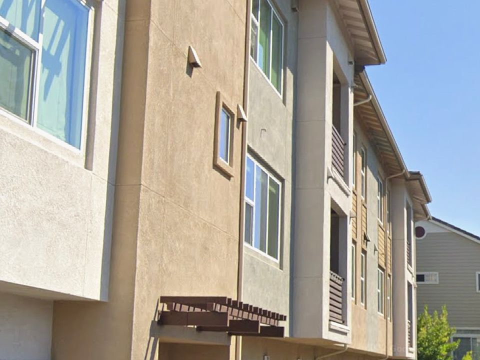 1st image of 1110 Karby Ter Unit 203