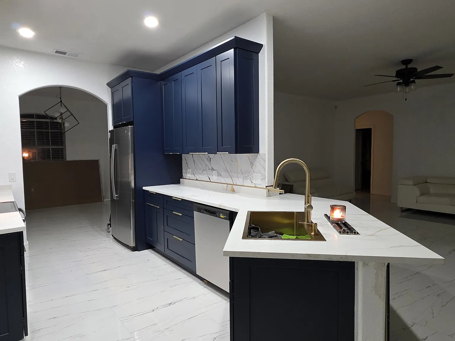 4 bed, 2342 sqft, $2,550 — Photo 3