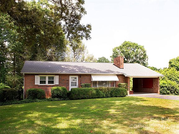 3rd image of 3202 Magnolia Dr