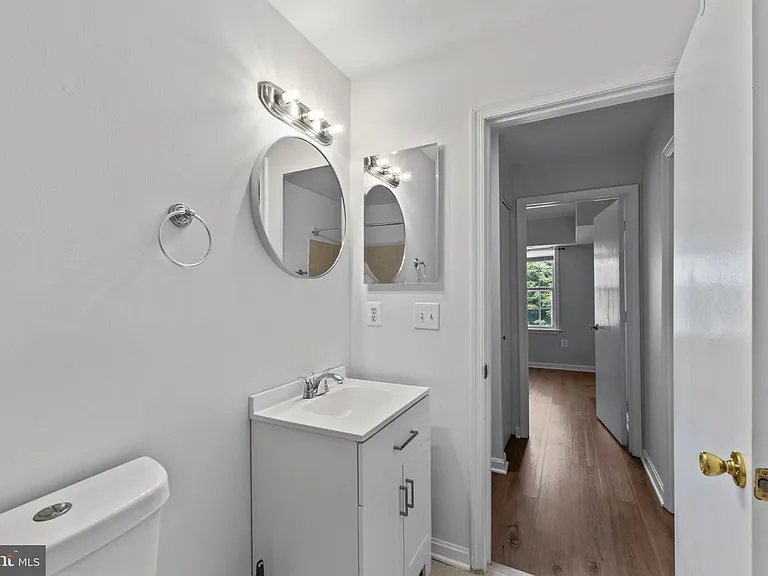 6901 Victoria Dr #I — Photo 18
