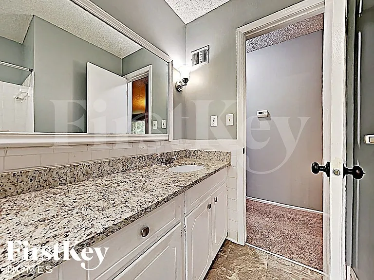 5906 NW Walnut Creek Cir — Photo 14