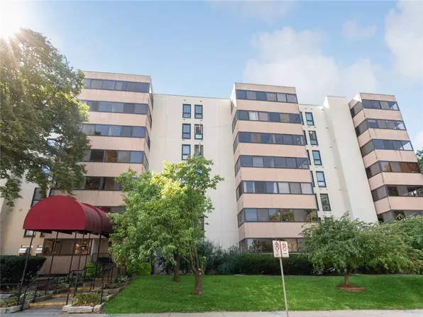 3100 Grand Ave APT 2F, Des Moines, IA 50312