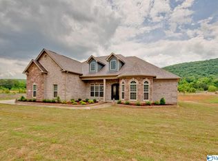 8208 Nantucket Cir, Owens X Rds, AL 35763