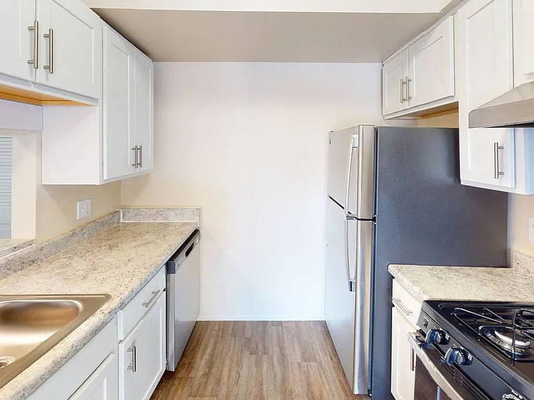 Swiss Valley Apartments — Photo 16