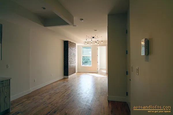 Rented by aptsandlofts.com | media 86