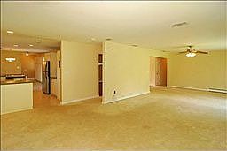 3rd image of 20 Manor Dr