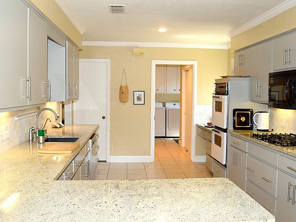 5th image of 3204 Haynes Dr