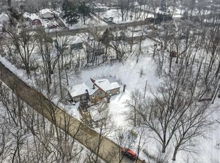 7955 Ridgeway Dr, Burlington, WI 53105