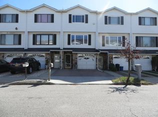 238 Carlyle Grn, Staten Island, NY 10312