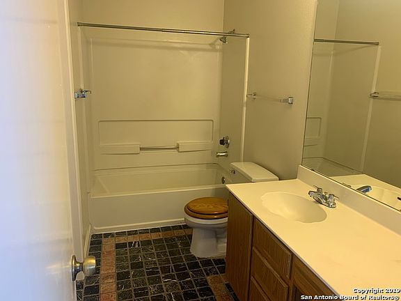 4th image of 227 Cypressgarden Dr