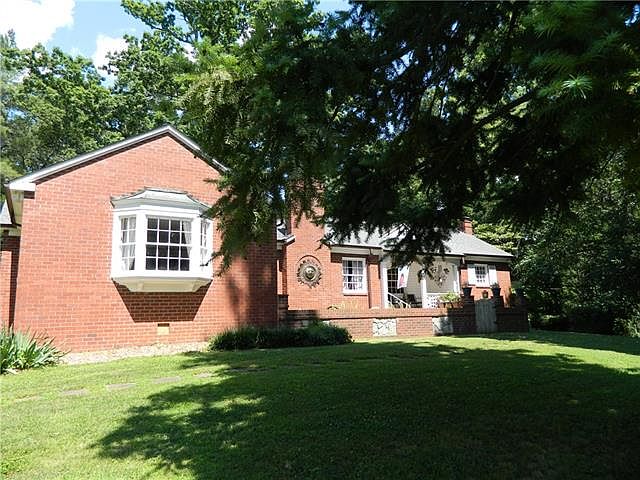1st image of 211 Rectory Hill Pl SW