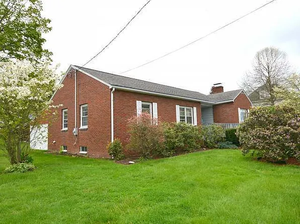 906 Conewango Ave, Warren, PA 16365
