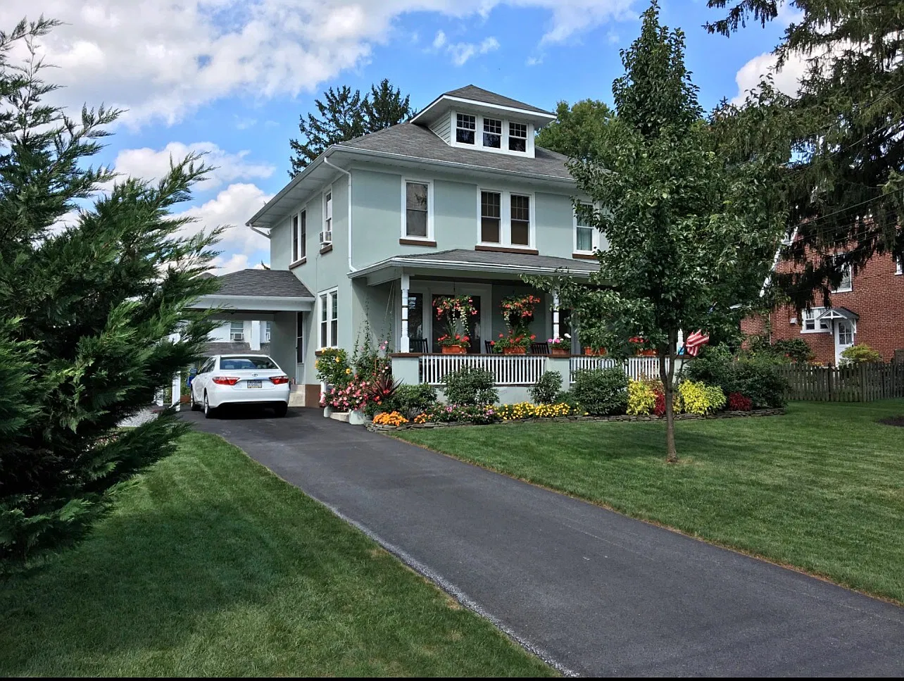 4 bed, 2500 sqft, $3,450 — Photo 1