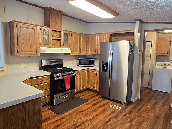 2nd image of 1351 Pepper Dr Space 12