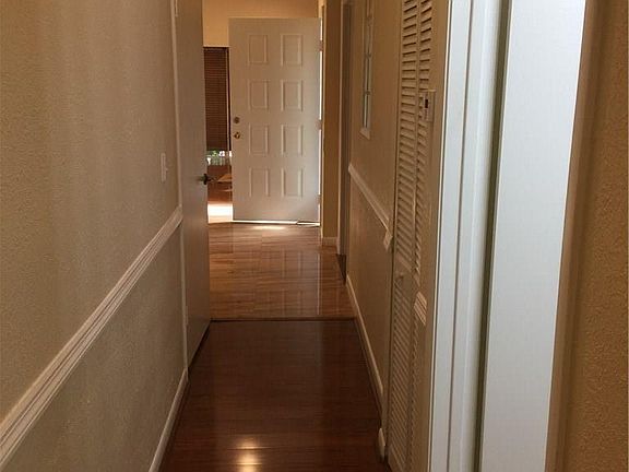 4th image of 5201 SW 31st Ave APT 132