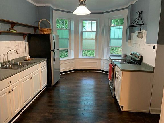 2nd image of 11 Westminster Ave #1