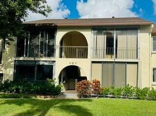101 LAKE PINE Circle #D-2, Greenacres, FL 33463