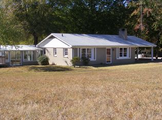 460 Holiday Acres Dr, Springville, TN 38256