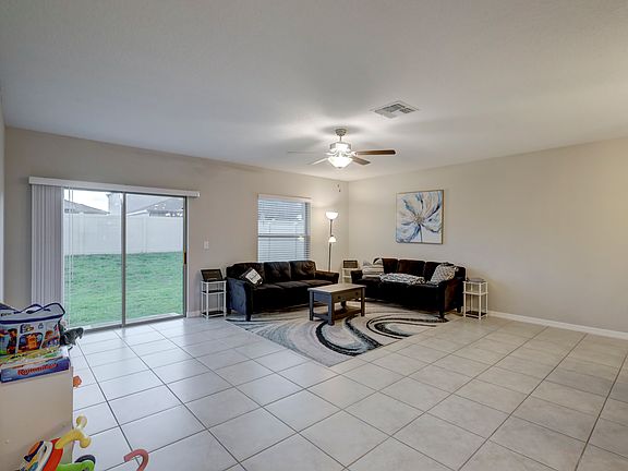 4th image of 16668 Carlton Pond St