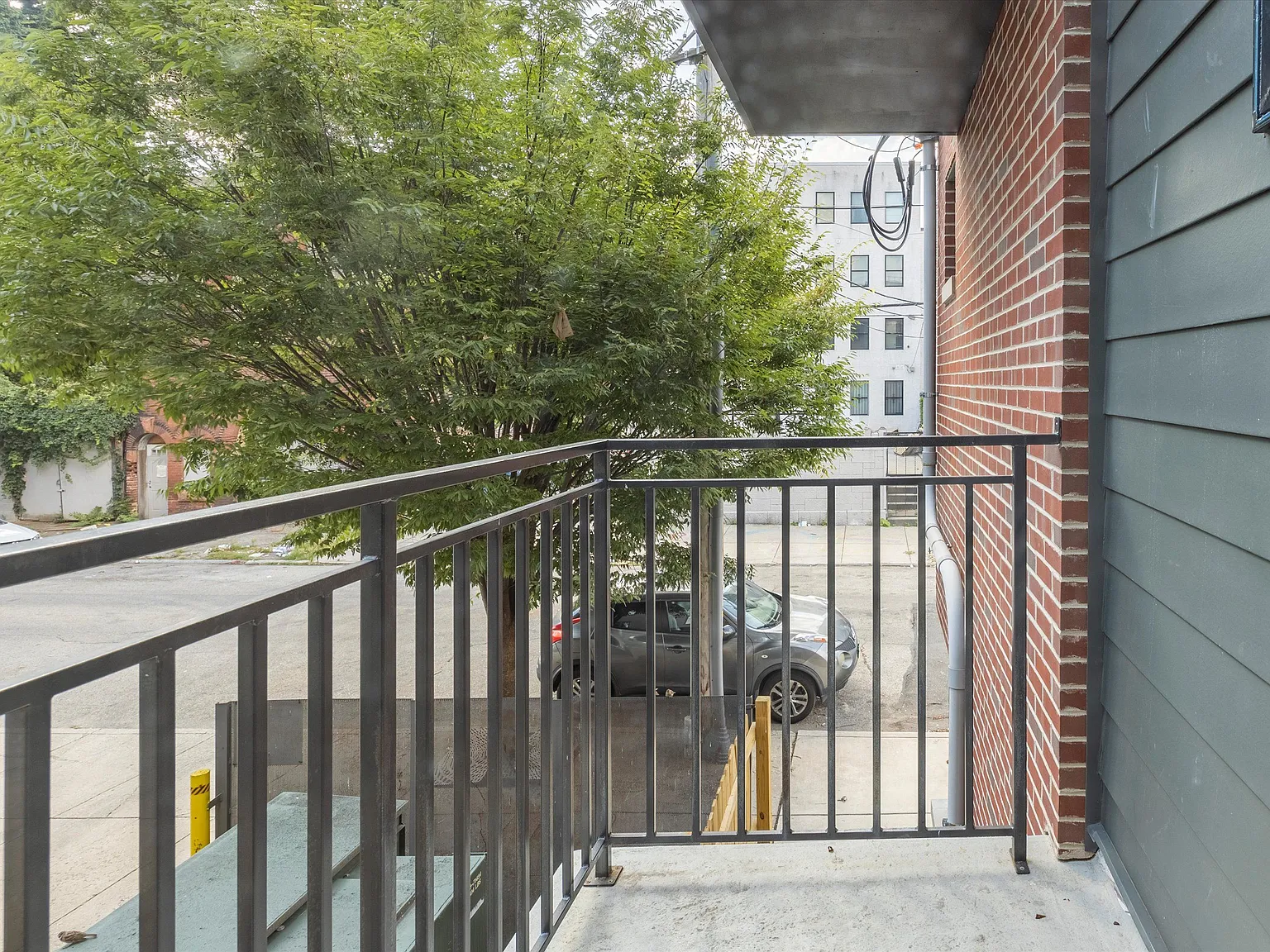 1519 N Sydenham St — Photo 2