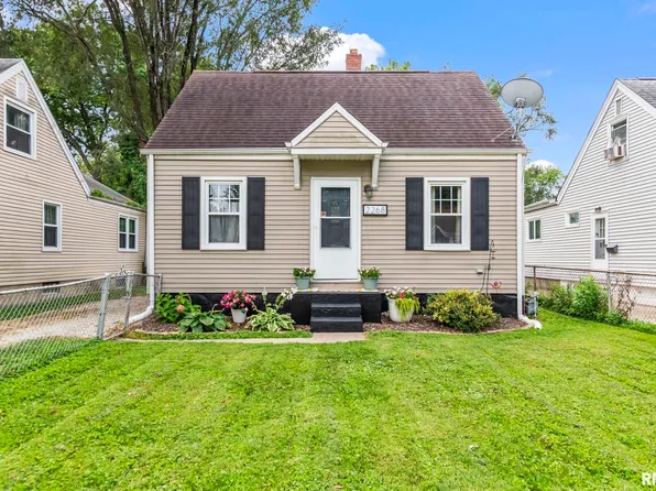 2268 E Keys Ave, Grandview, IL 62702