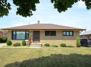4204 Spring Crest Dr, Brooklyn, OH 44144