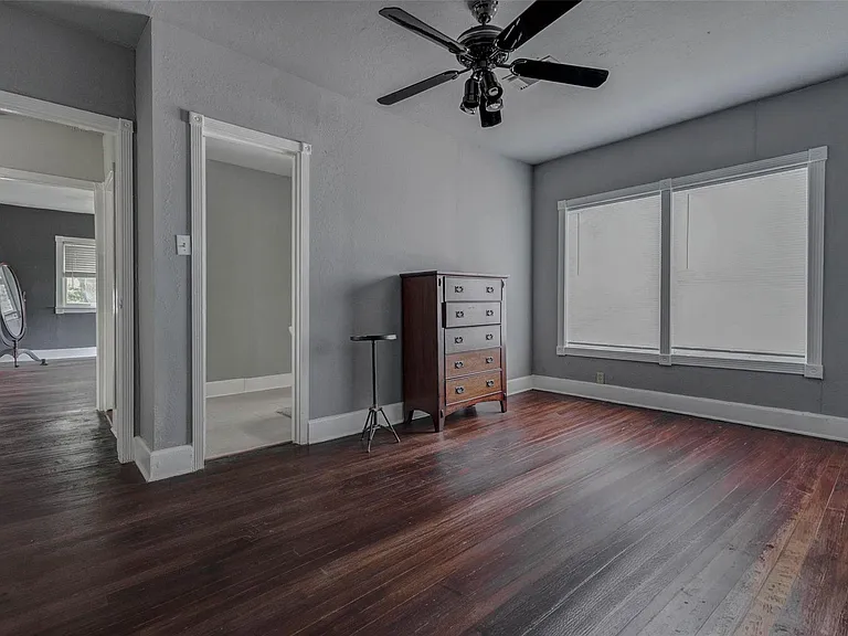 2410 Cleburne St — Photo 20