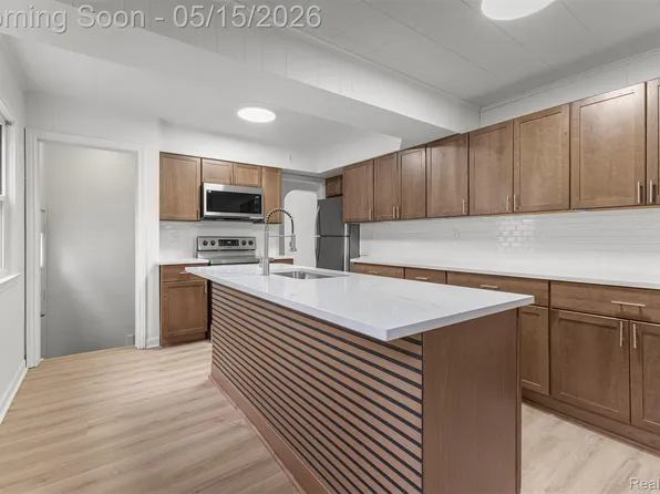 3360 Alice St, Dearborn, MI 48124