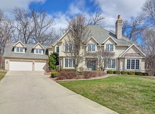 8638 Timber Ridge Dr, Burr Ridge, IL 60527