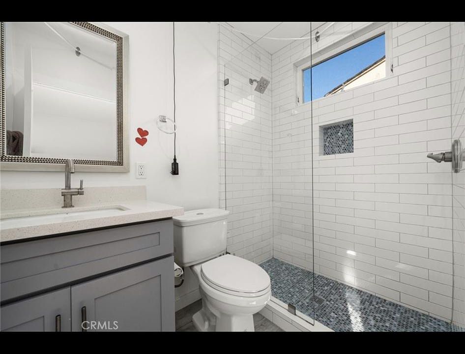 2nd image of 1932A N Golden Ave #1932A