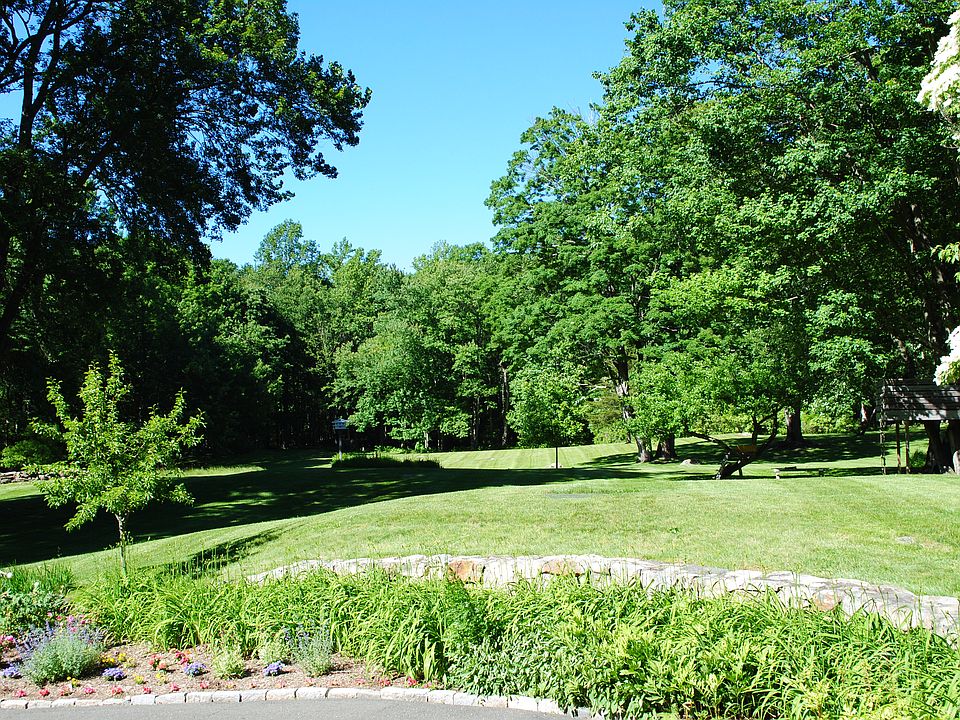 2nd image of 249 Stone Hill Rd