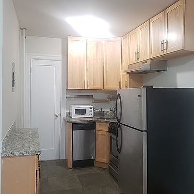 3rd image of 1710 2nd Ave APT 3R