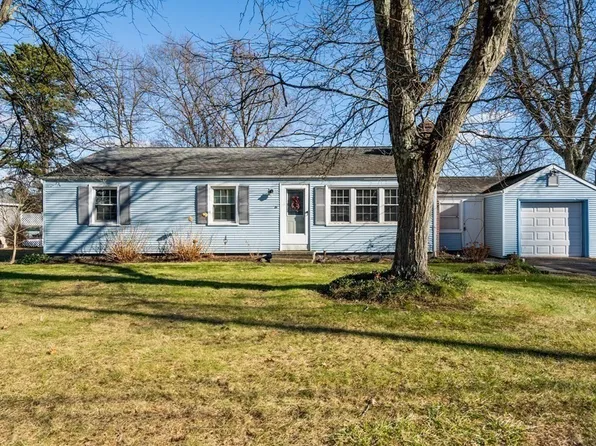 89 Fox Hill Rd, Springfield, MA 01118