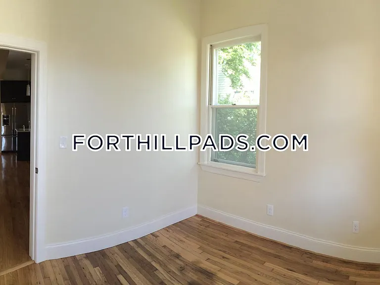 34 Juniper St #1 — Photo 8