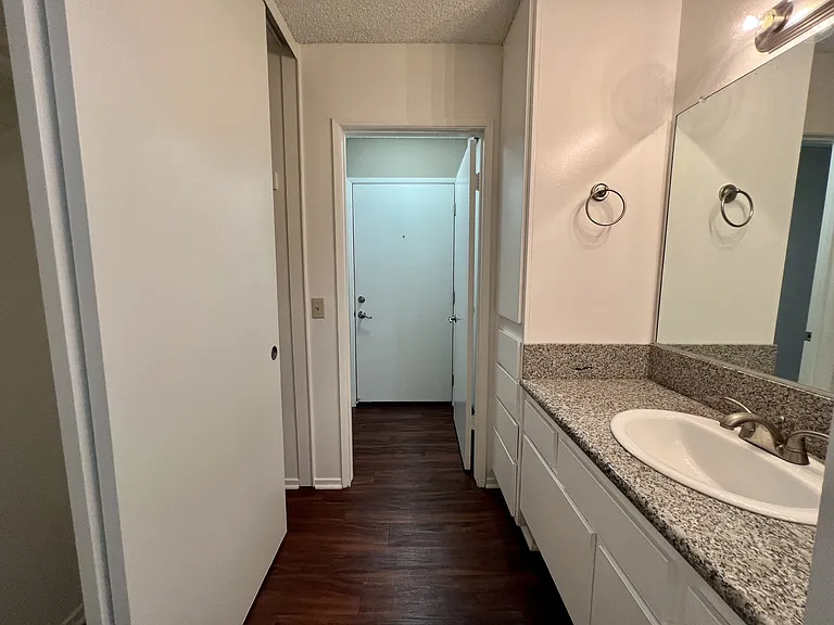 Concord Square Apartments — Photo 28