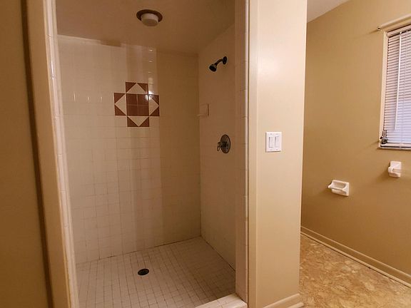 5th image of 1334 SE Silver Springs Pl