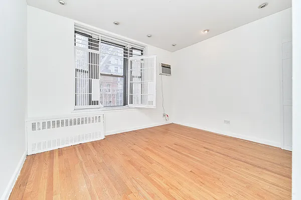 Rented by Living New York | media 56