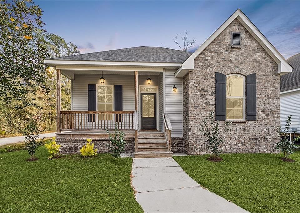 1st image of 60486 Coral St